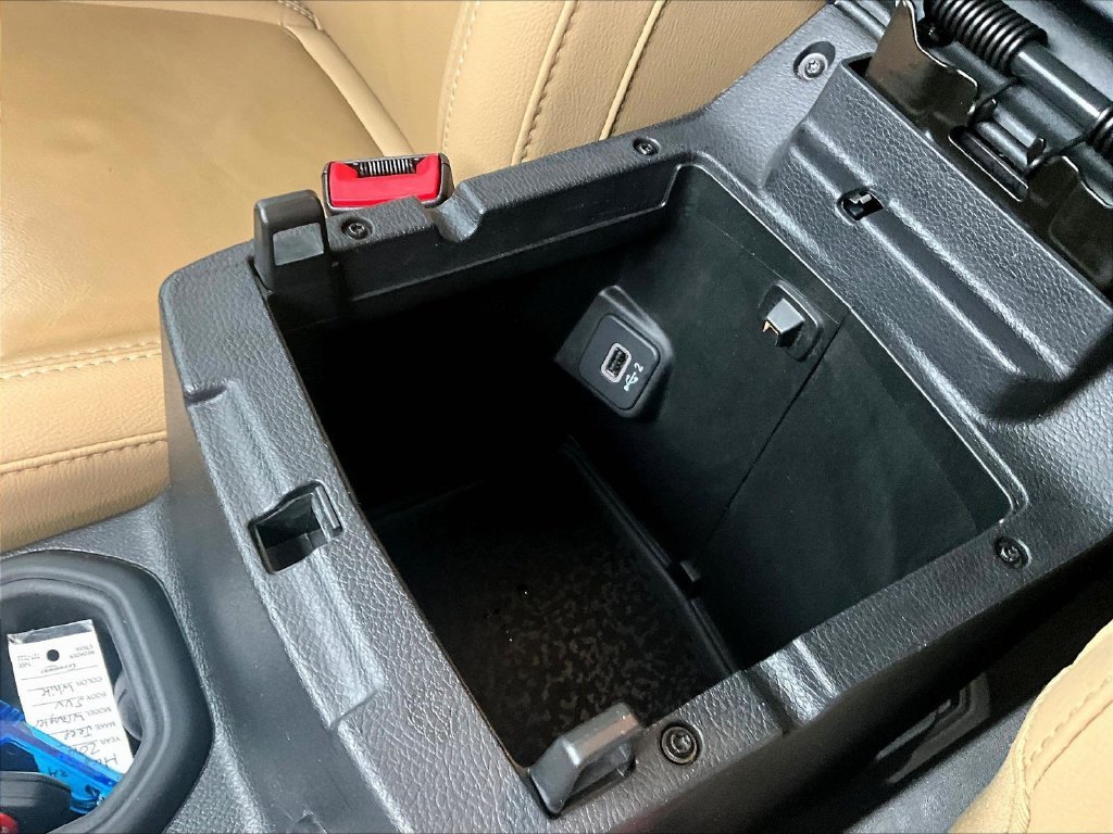Used 2019 White Jeep Unlimited Rubicon image 17