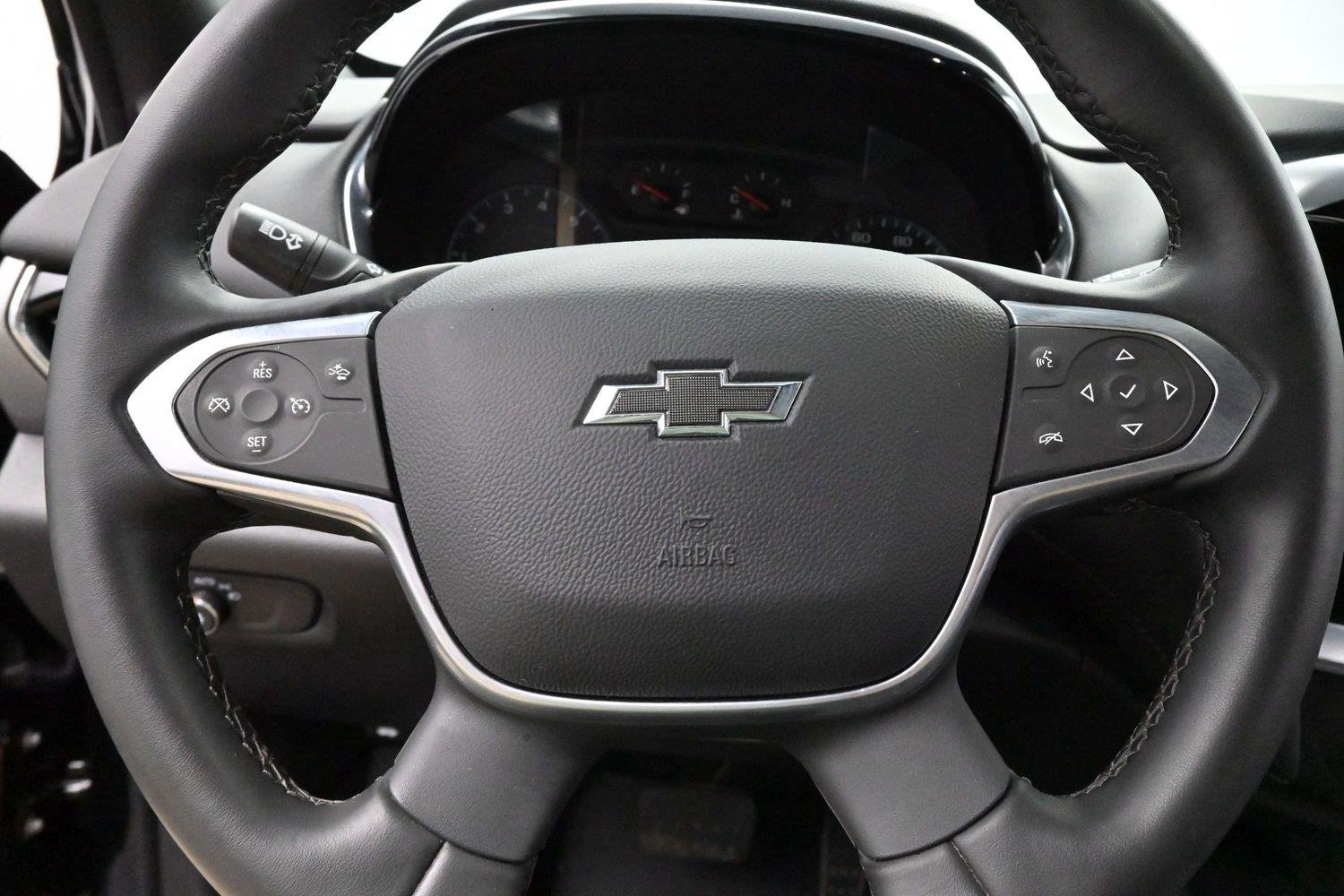 Used 2023 Mosaic Black Metallic Chevrolet LT Cloth image 16