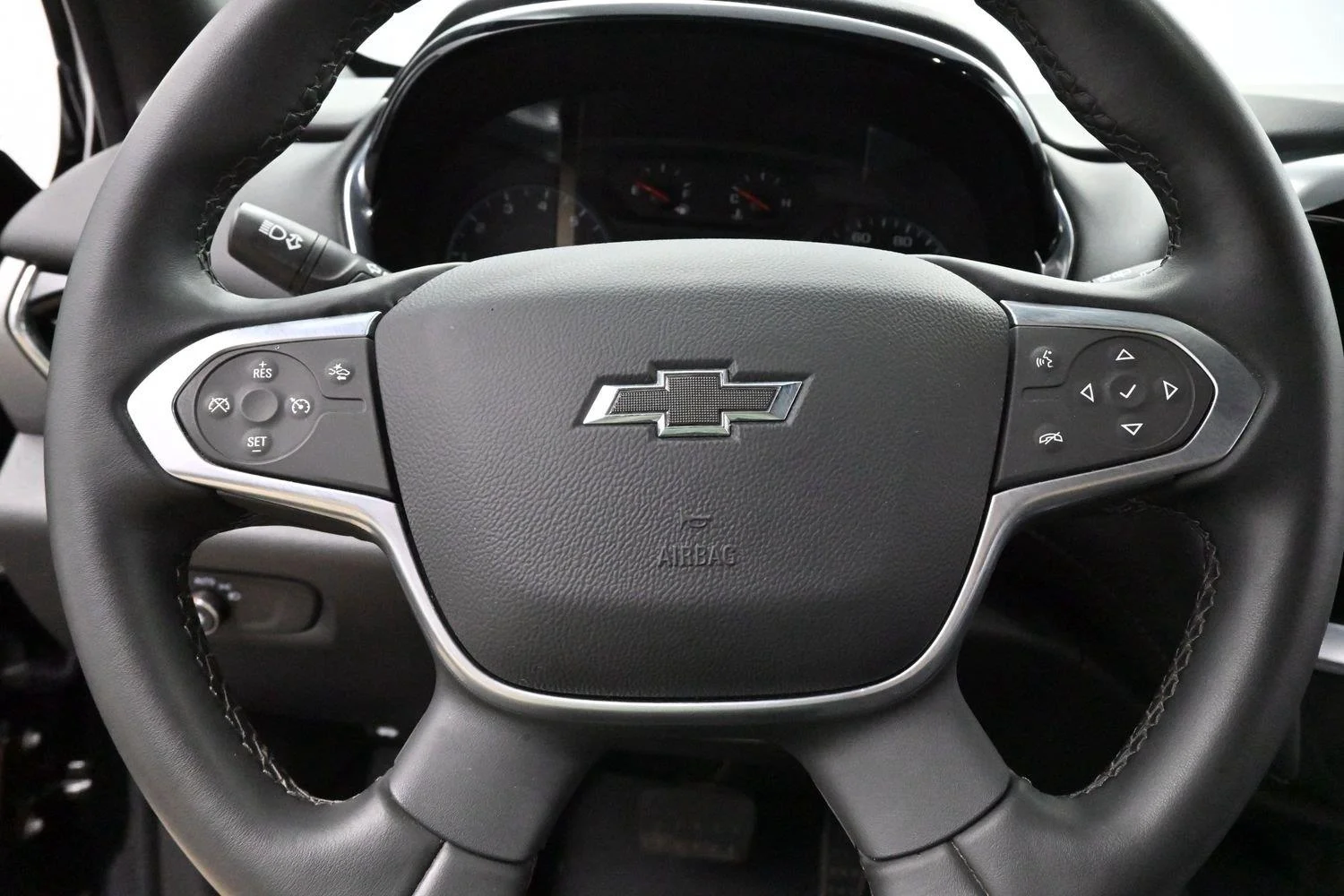 Used 2023 Mosaic Black Metallic Chevrolet LT Cloth image 16