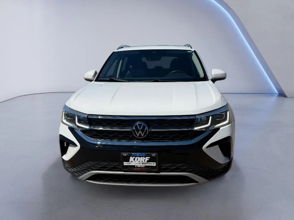 Used 2023 Pure White Volkswagen SEL image 5