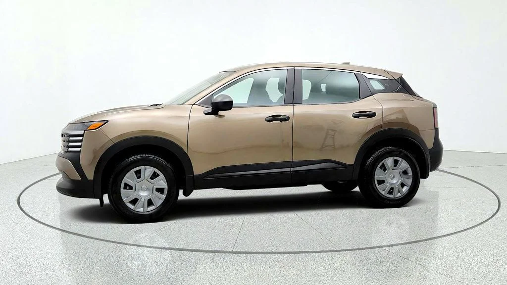 Used 2025 Canyon Bronze Metallic Nissan S FWD image 8