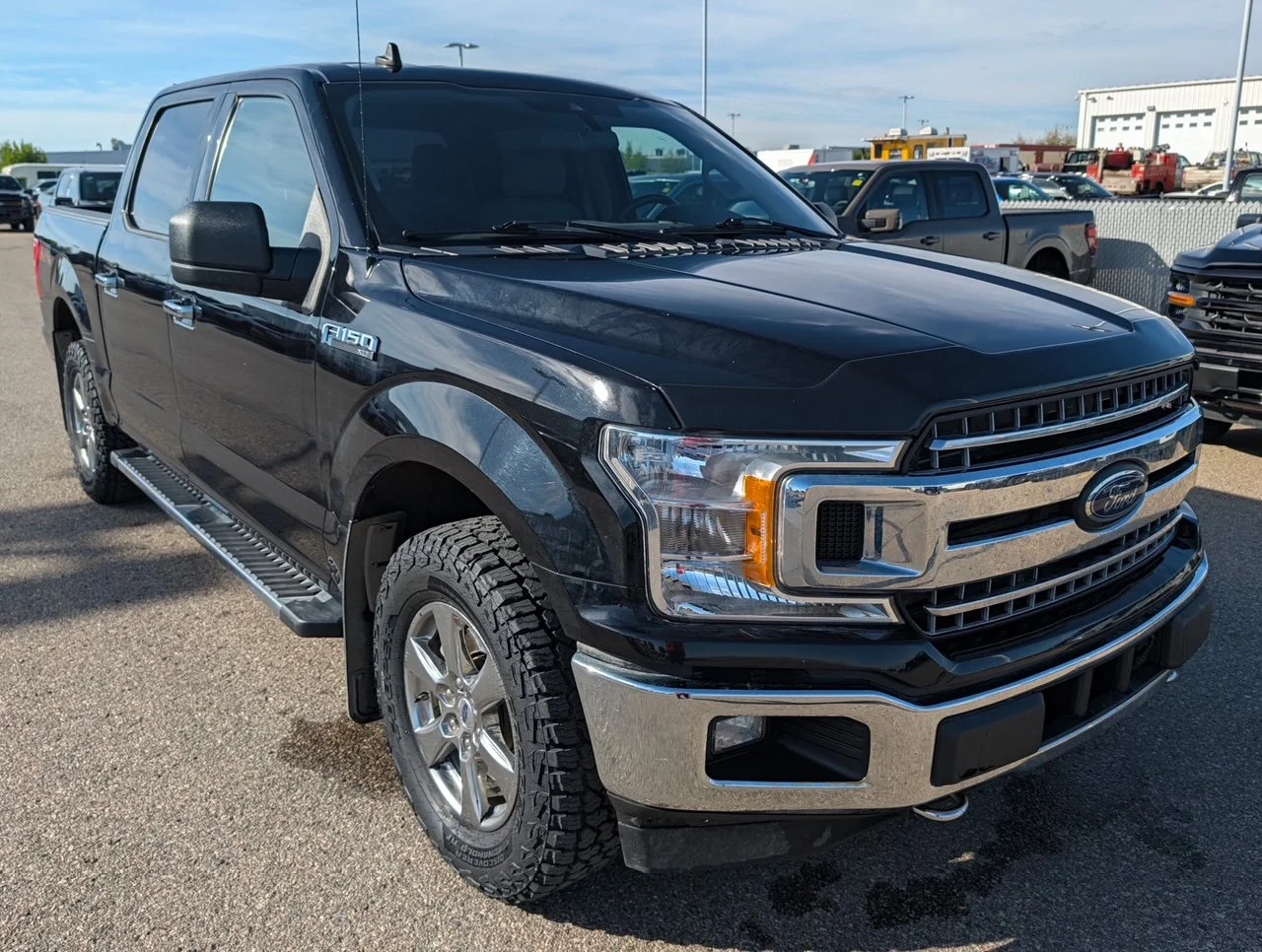 Used 2020 BLACK Ford XLT SuperCrew image 7