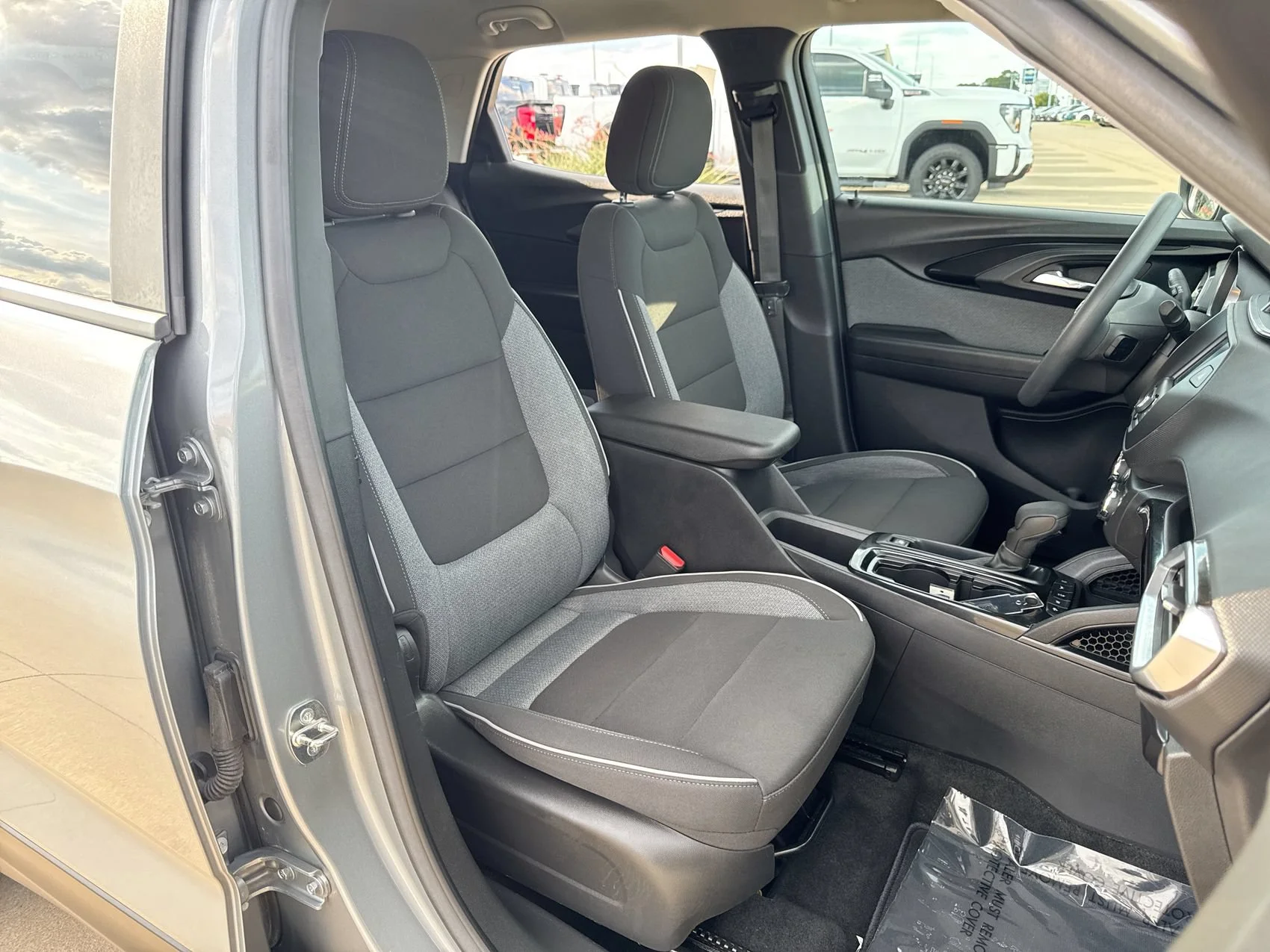 Used 2023 Sterling Gray Metallic Chevrolet LT image 23