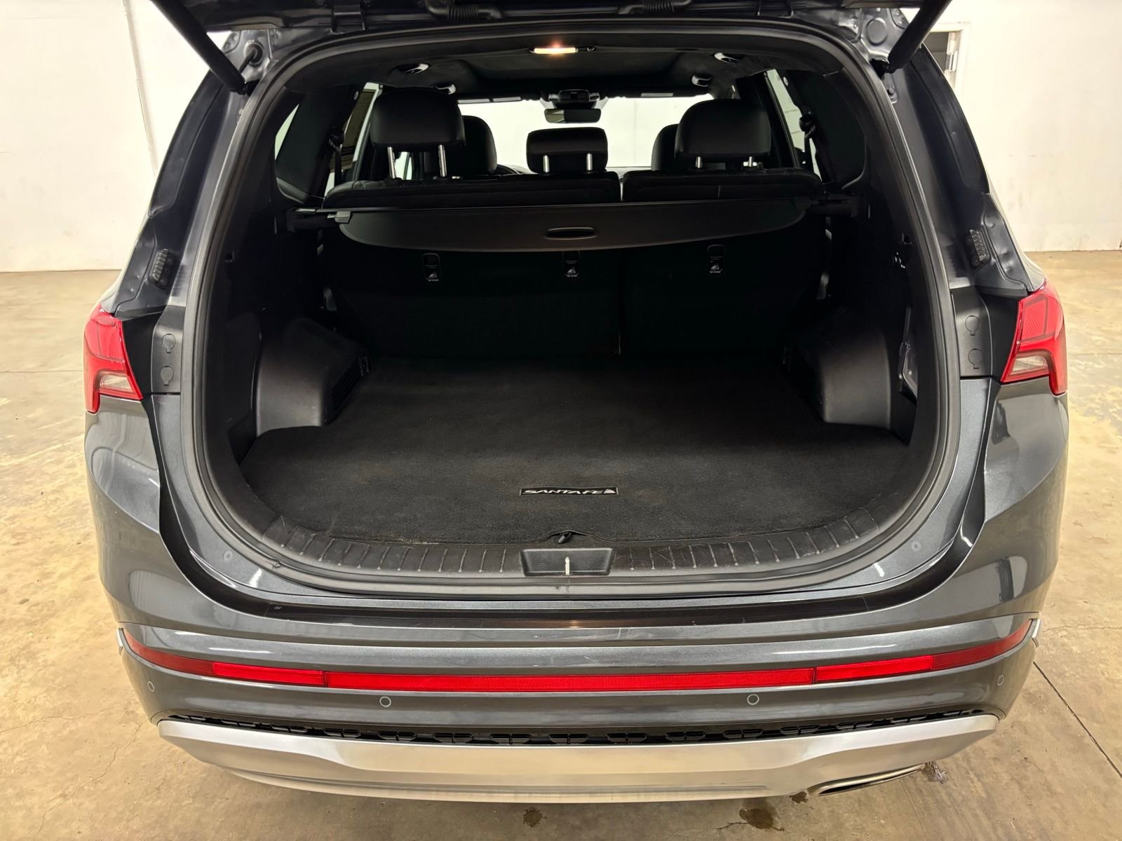 Used 2023 Gray Hyundai Calligraphy image 23