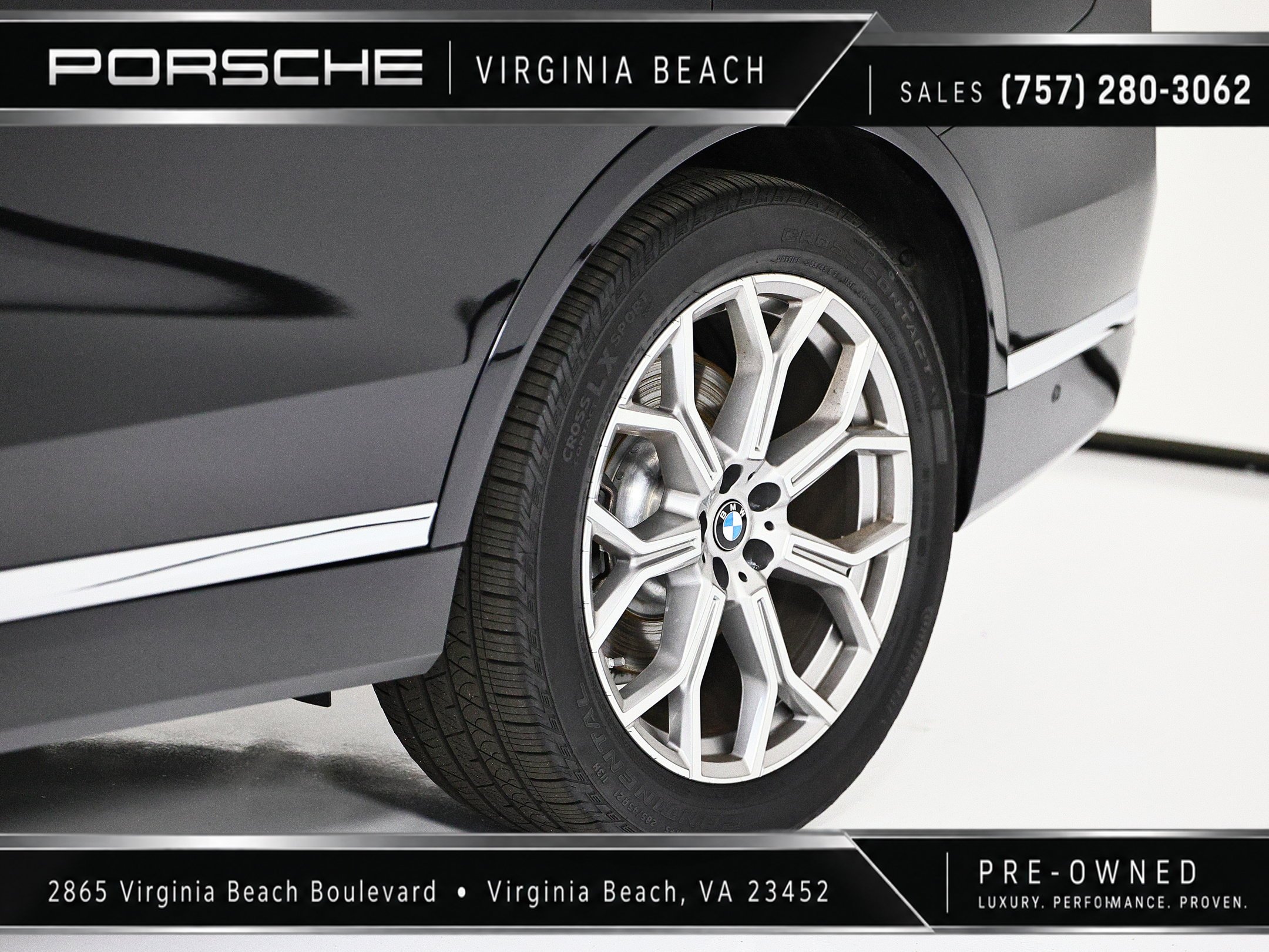 Used 2025 Black BMW xDrive40i image 14