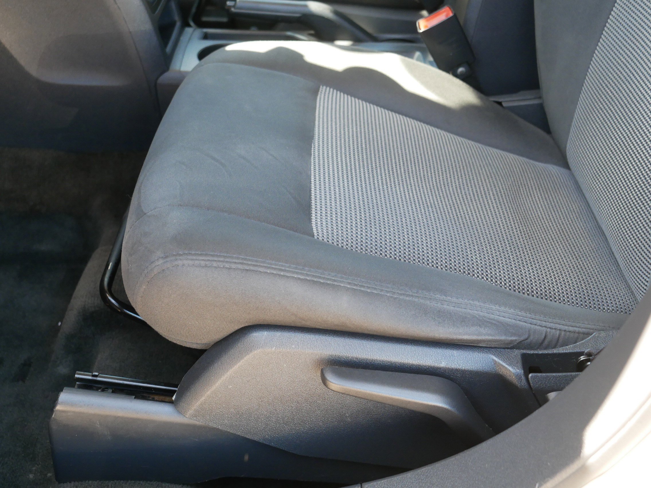 Used 2017 Mojave Sand Clearcoat Jeep Latitude image 20