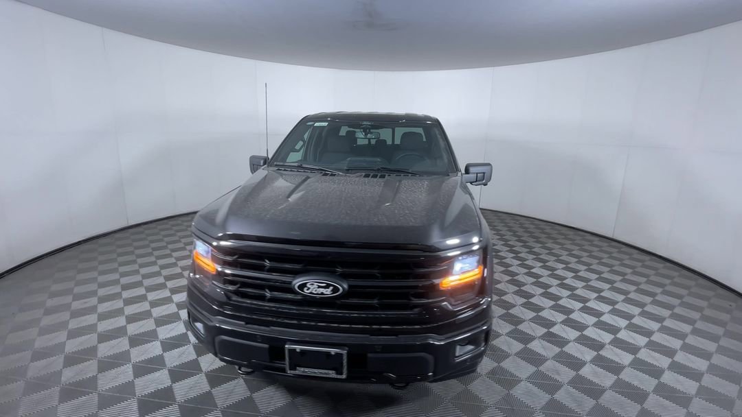 New 2026 Agate Black Metallic Ford XLT image 3