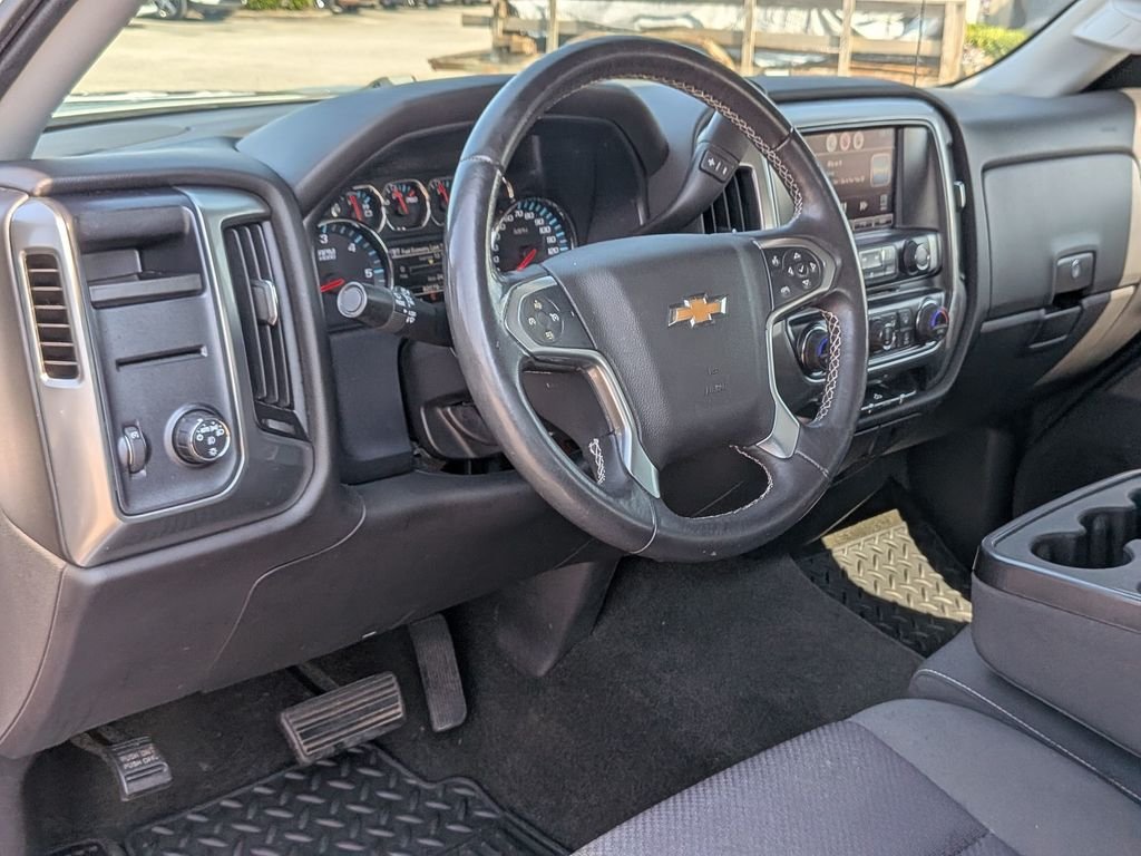 Used 2015 Silver Chevrolet LT image 33