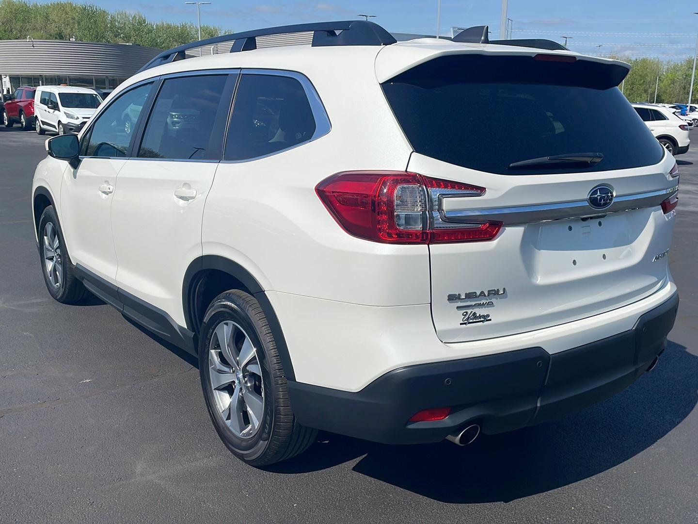 Used 2025 Crystal White Pearl Subaru Premium image 3