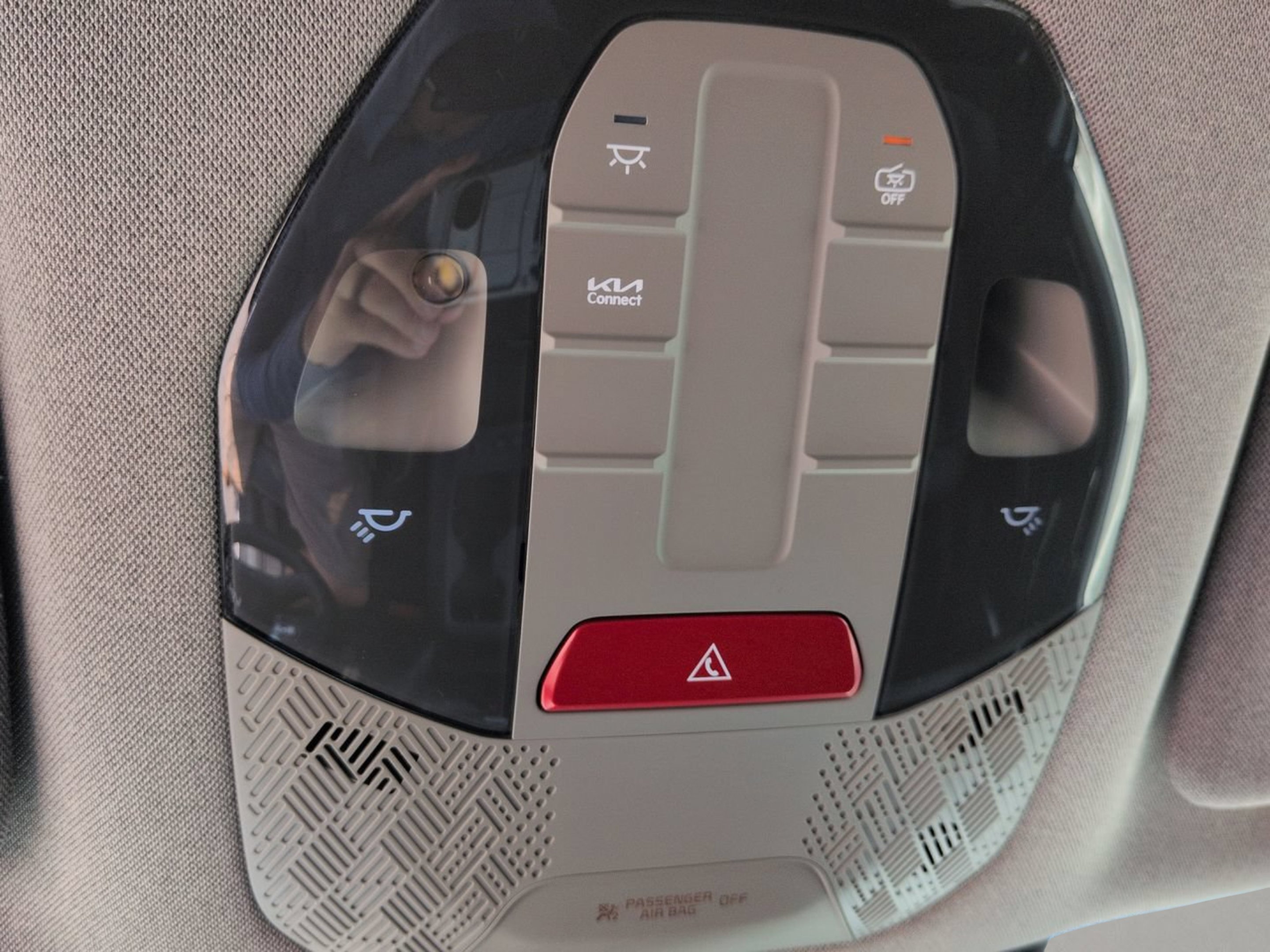 New 2026 Glacial White Pearl Kia Light RWD image 20