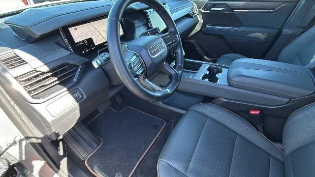 2025 GMC Acadia AT4 - Photo 10
