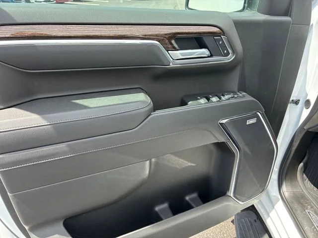 New 2026 Summit White GMC Elevation image 11