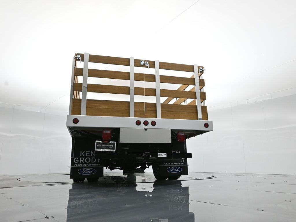 New 2026 Oxford White Ford XL image 39