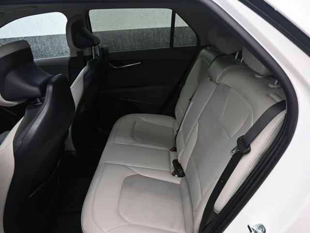 Used 2024 White Kia EX Touring image 19