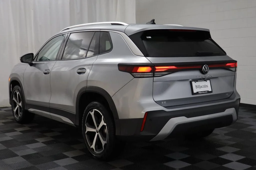 2026 Volkswagen Tiguan SE - Photo 15