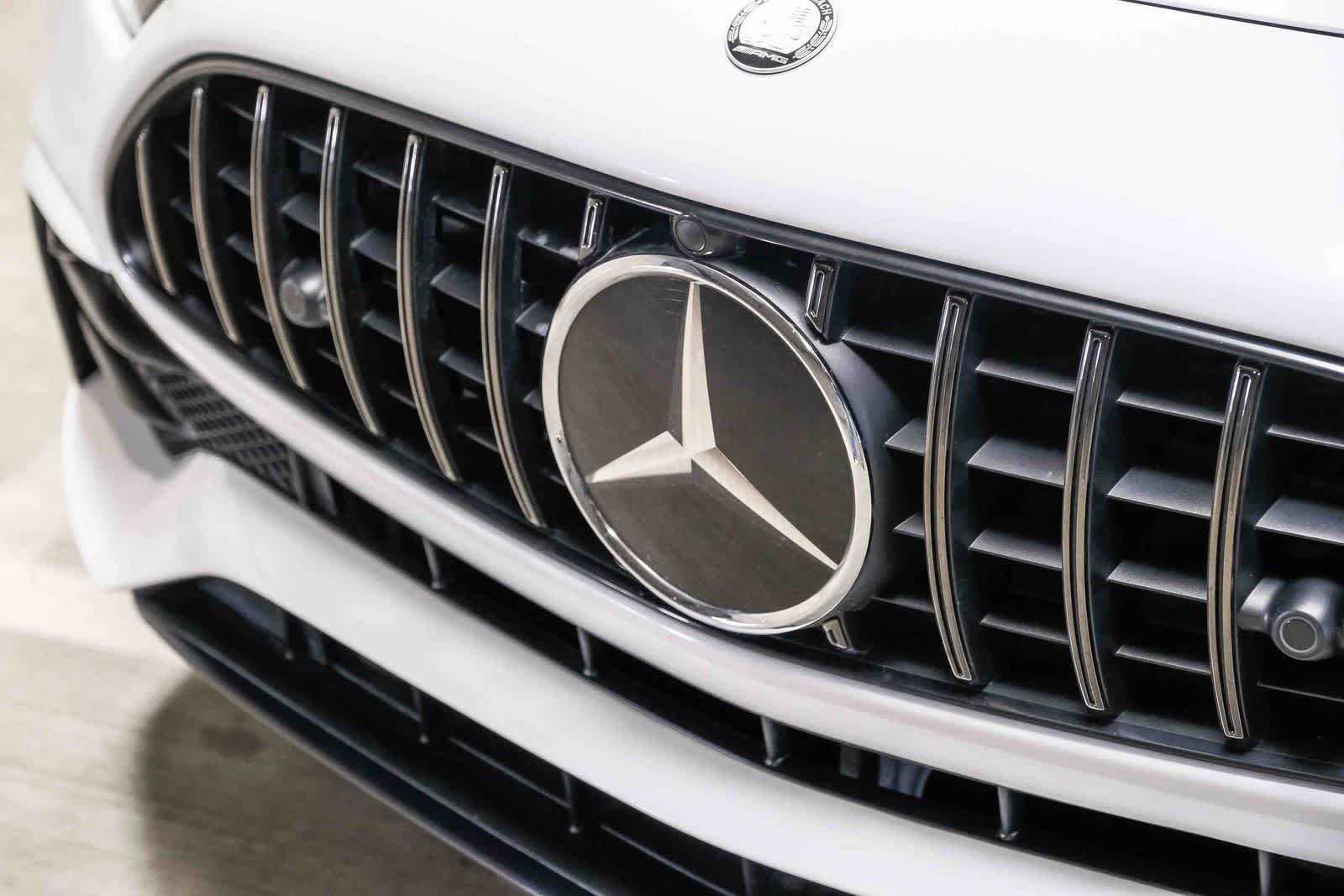 Certified Used 2023 MANUFAKTUR Moonlight White Metallic Mercedes-Benz AMG® SL 43 image 13