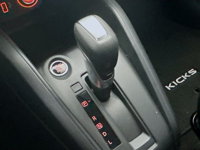 2025 Nissan KICKS PLAY Base - Photo 19