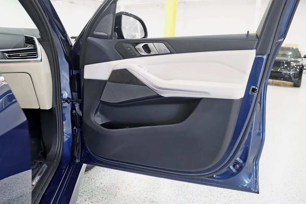 Used 2022 Blue BMW M50i image 40