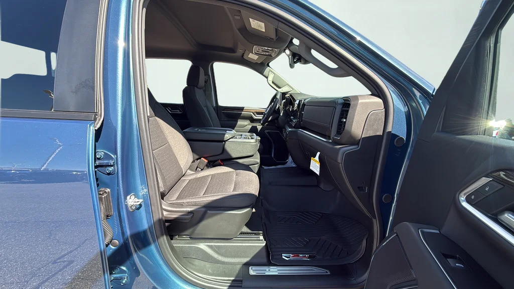 New 2026 Lakeshore Blue Metallic Chevrolet LT image 41