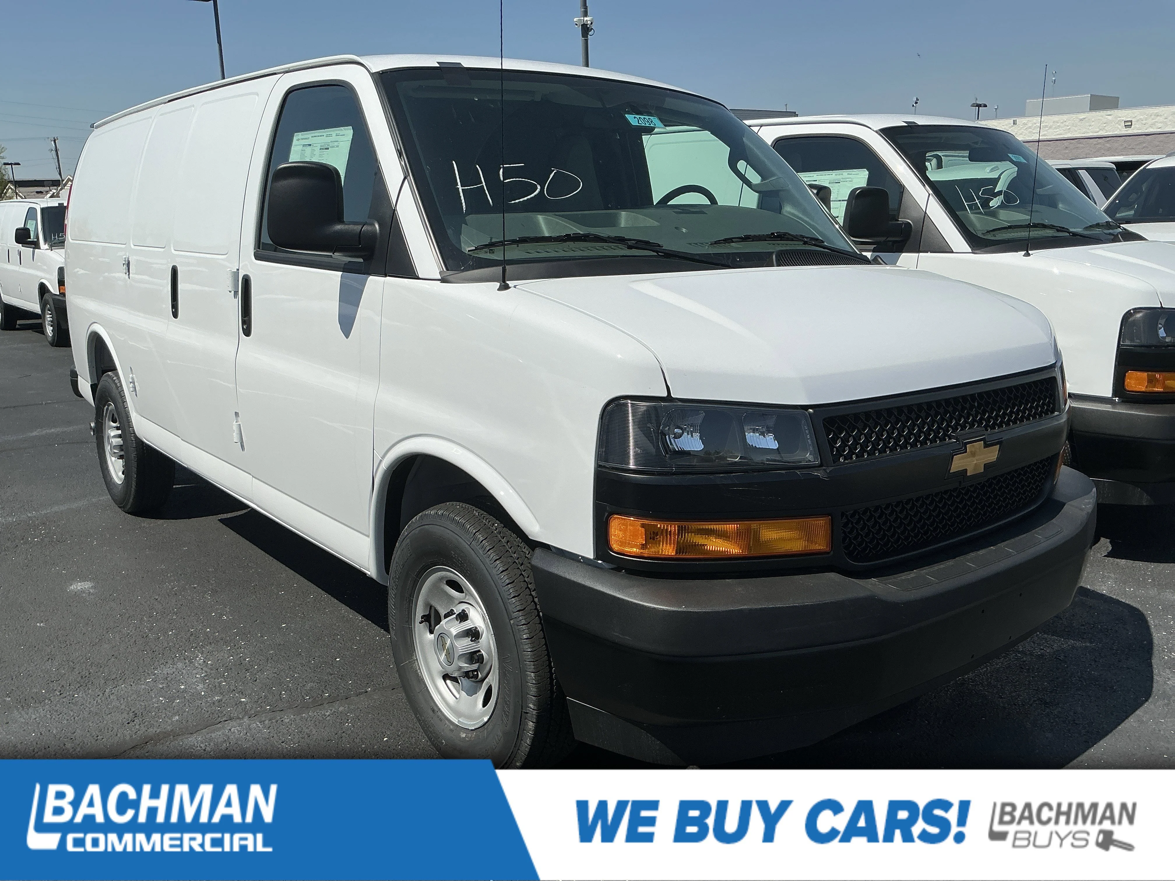 2026 Chevrolet Express 2500 Work Van HD's photo
