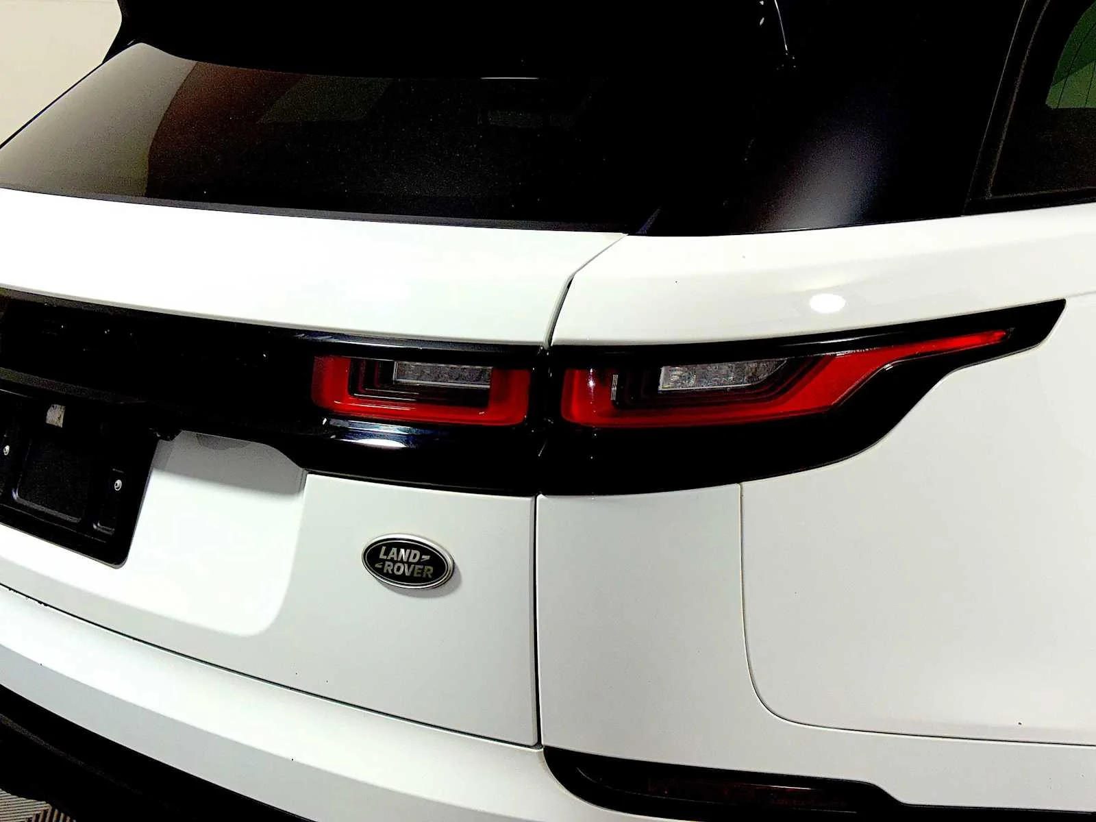 Used 2022  Land Rover S image 28