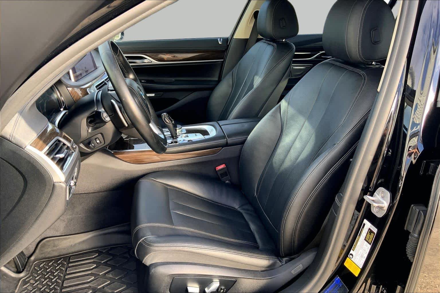 Used 2018 Jet Black BMW 740i image 8