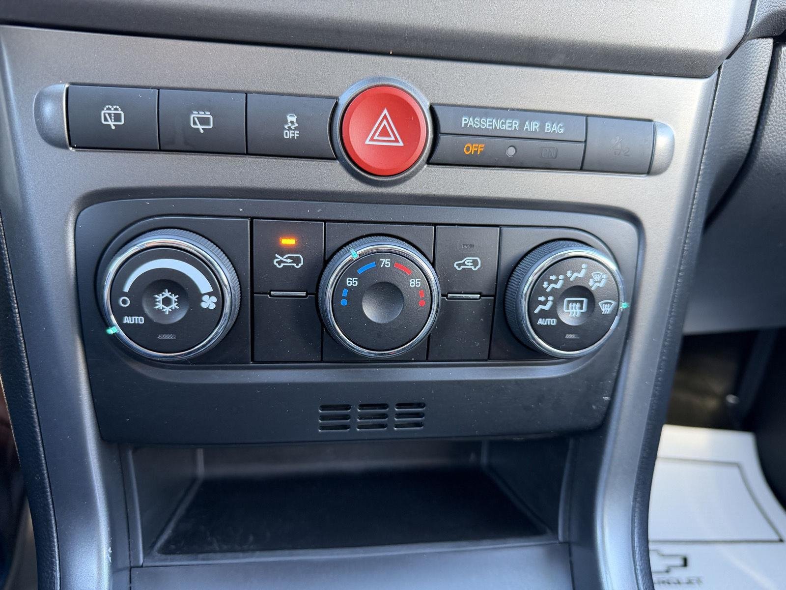 Used 2014 Black Granite Metallic Chevrolet LT image 17
