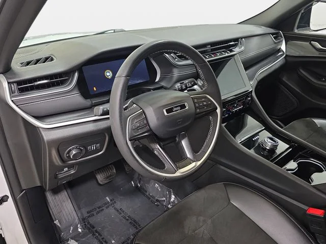 Used 2023 White Jeep Altitude X image 16