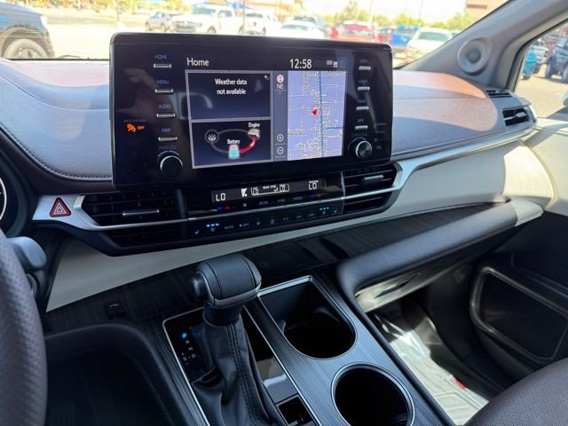 2023 Toyota Sienna Platinum - Photo 24