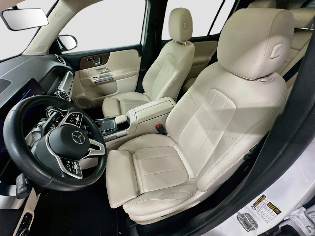Used 2023 White Mercedes-Benz GLB 250 image 5