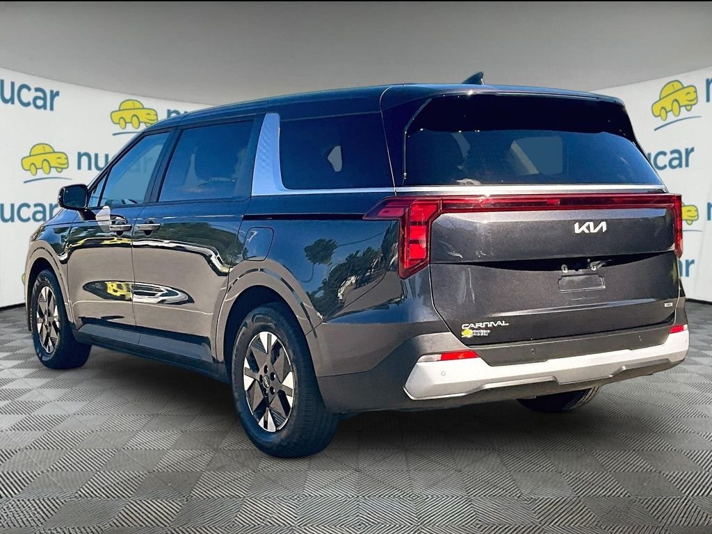 Used 2026 Gray Kia LXS image 4