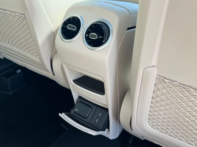 New 2026 White Mercedes-Benz GLB 250 image 32