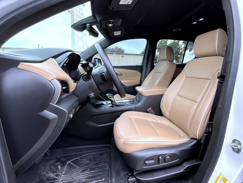Used 2023 Beige Chevrolet Premier image 10