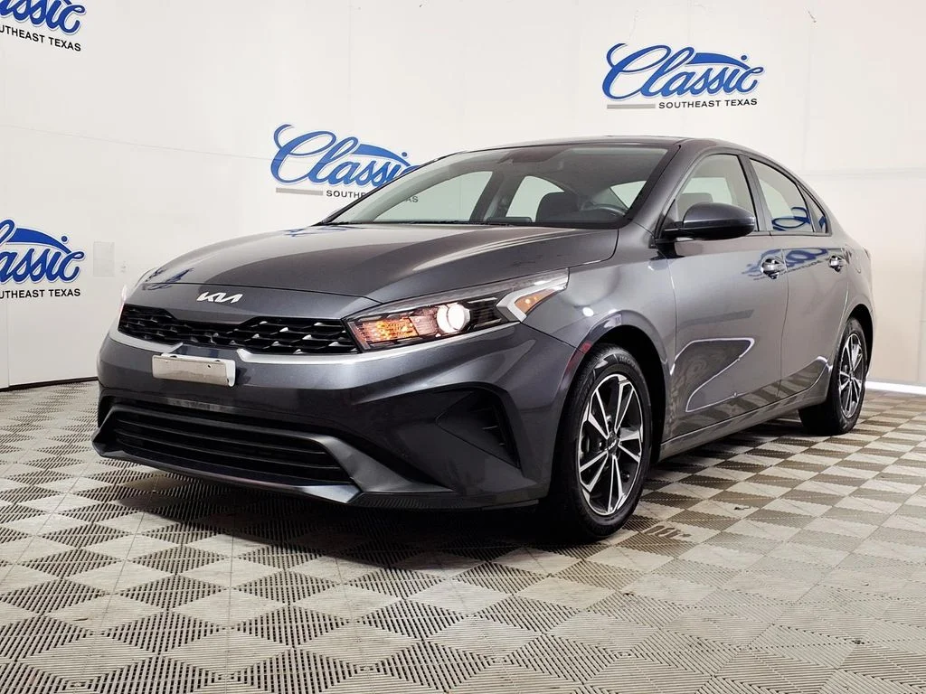 Certified Used 2024 Gray Kia LXS image 5