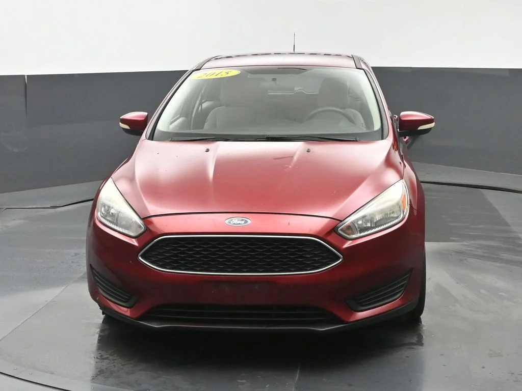 Used 2015 Red Ford SE image 6