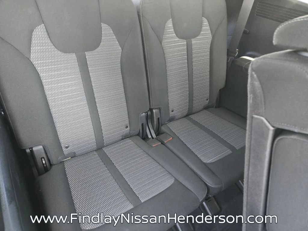 Used 2022 White Kia LX image 15