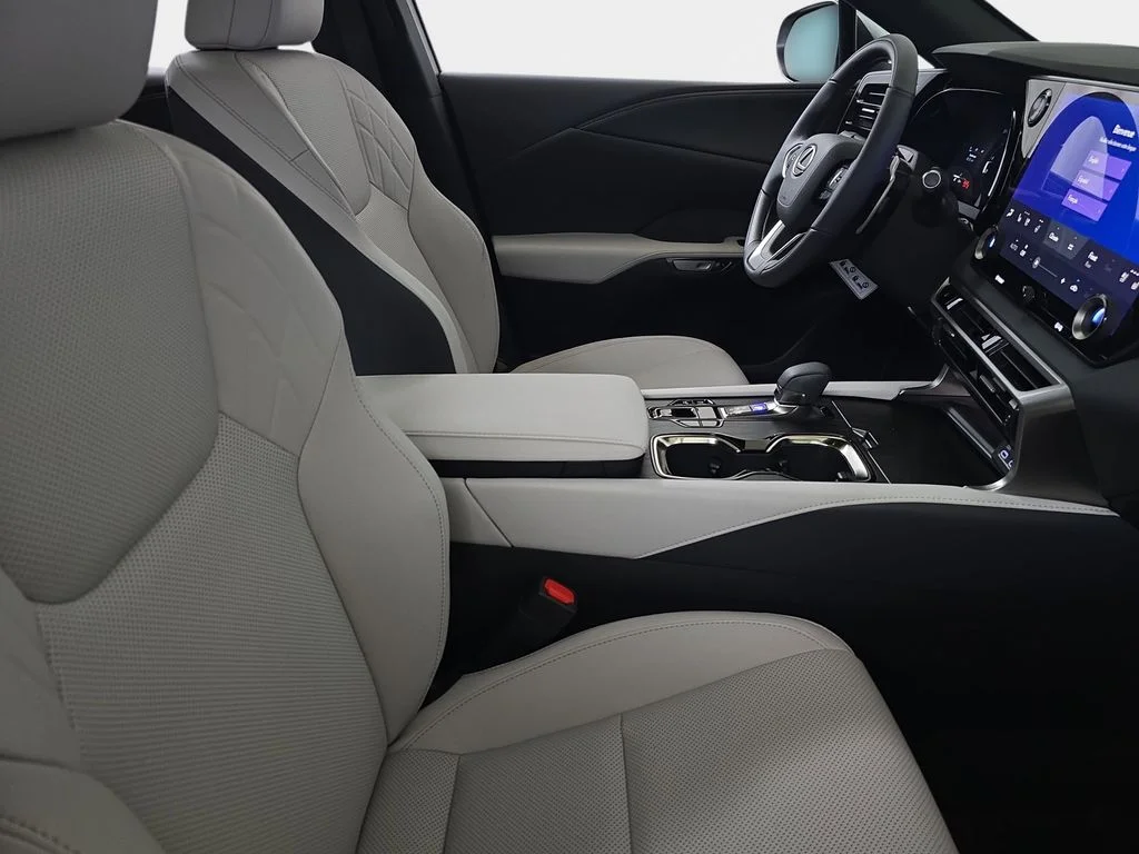 New 2026 Iridium Lexus PREMIUM image 9