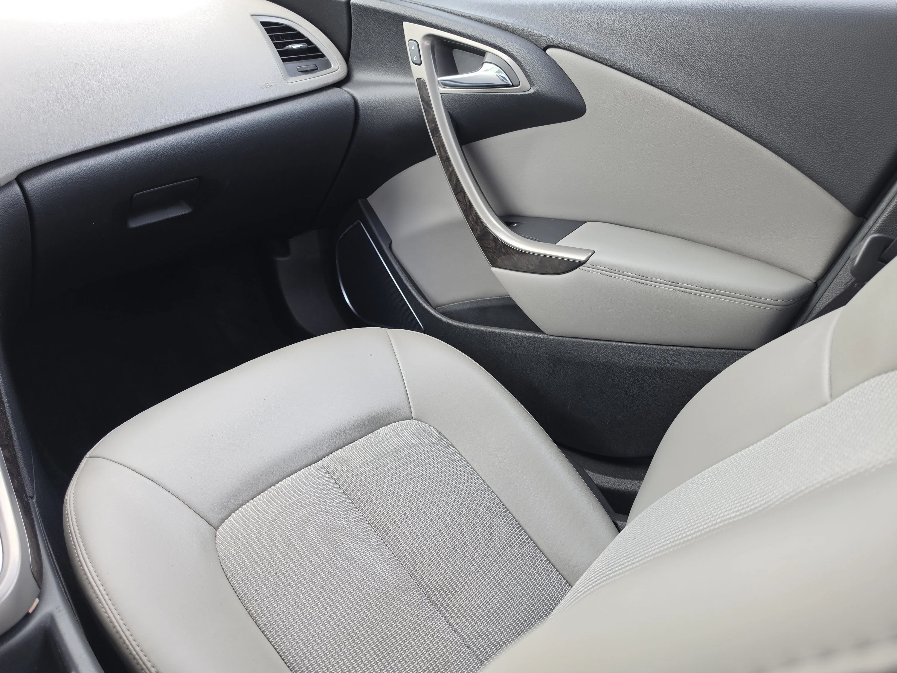 Used 2015 Quicksilver Metallic Buick Base image 20