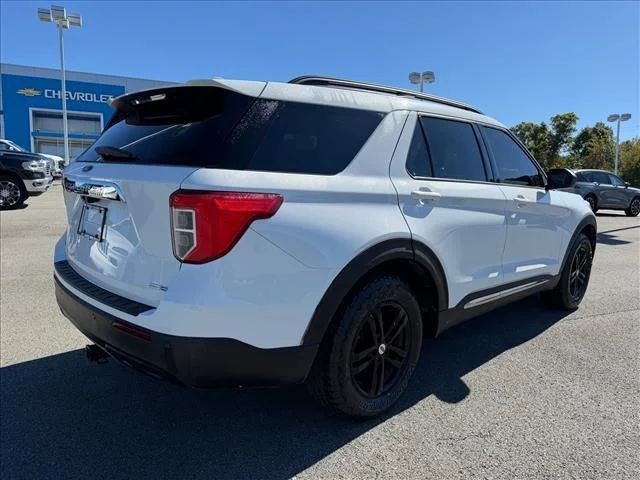 Used 2020 Oxford White Ford XLT image 6