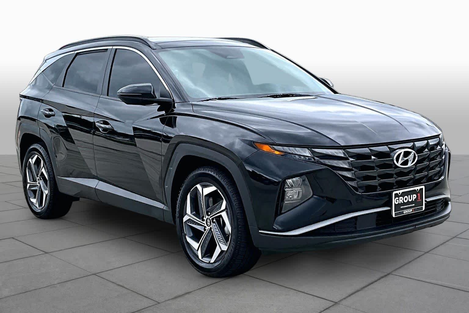 Used 2022 Phantom Black Hyundai SEL Convenience image 3