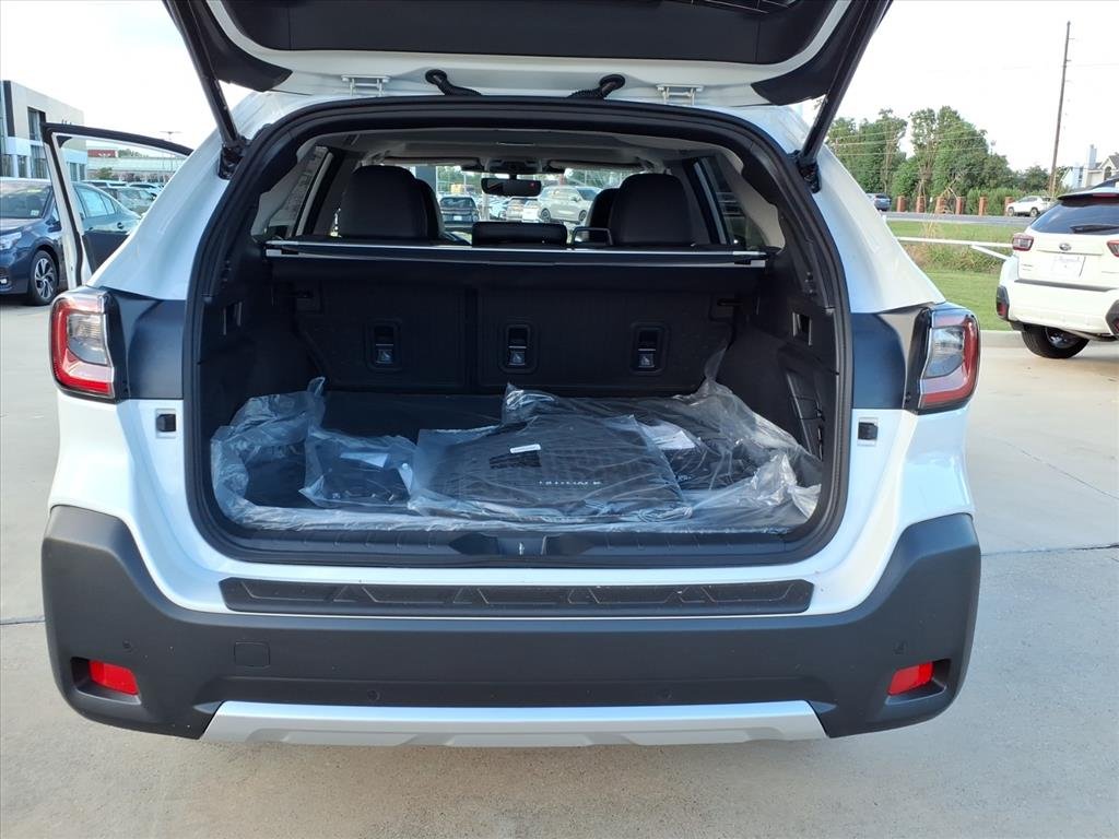 Used 2025 WHITE Subaru Limited image 19