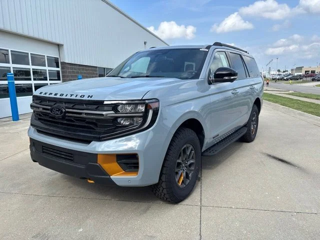 New 2026 Glacier Gray Metallic Tri-Coat Ford Tremor® image 4