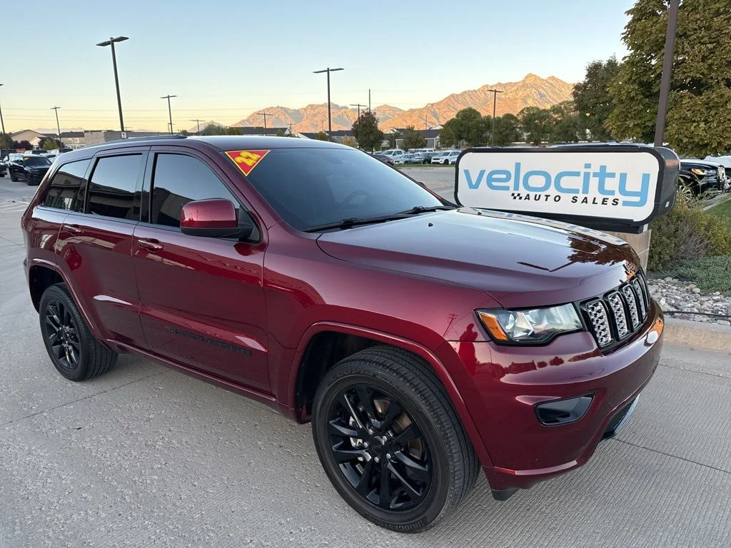 2022 Jeep Grand Cherokee Laredo X 4WD's photo