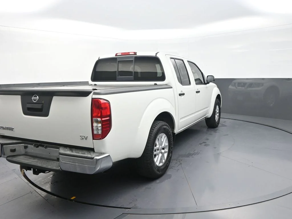 Used 2017 White Nissan SV image 11