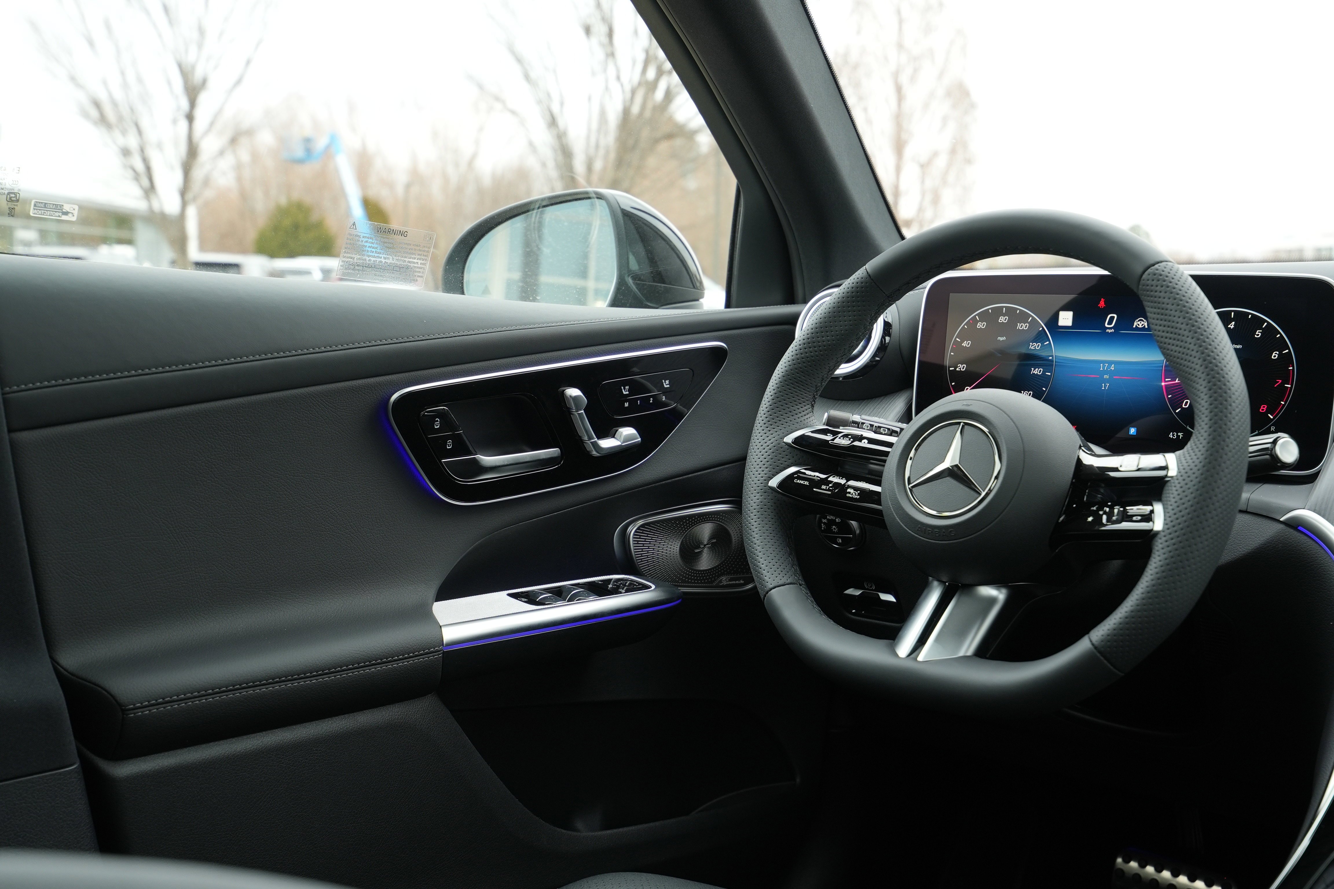 New 2026 Verde Silver Metallic Mercedes-Benz GLC 300 image 23