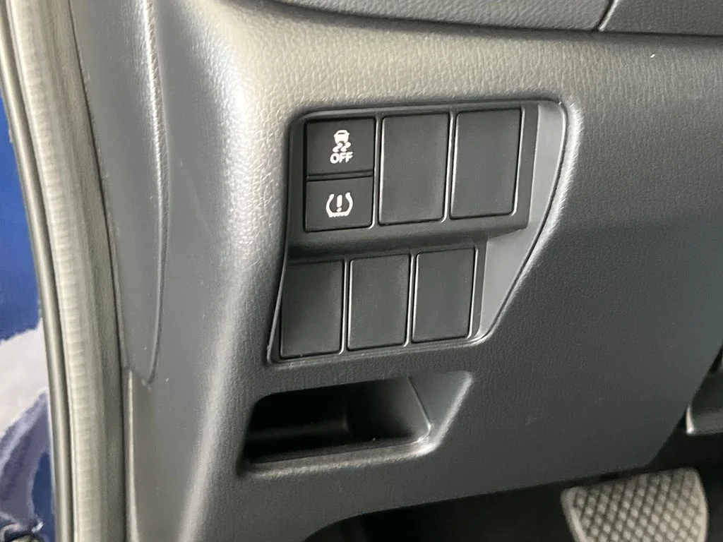 Used 2019  Honda LX image 32