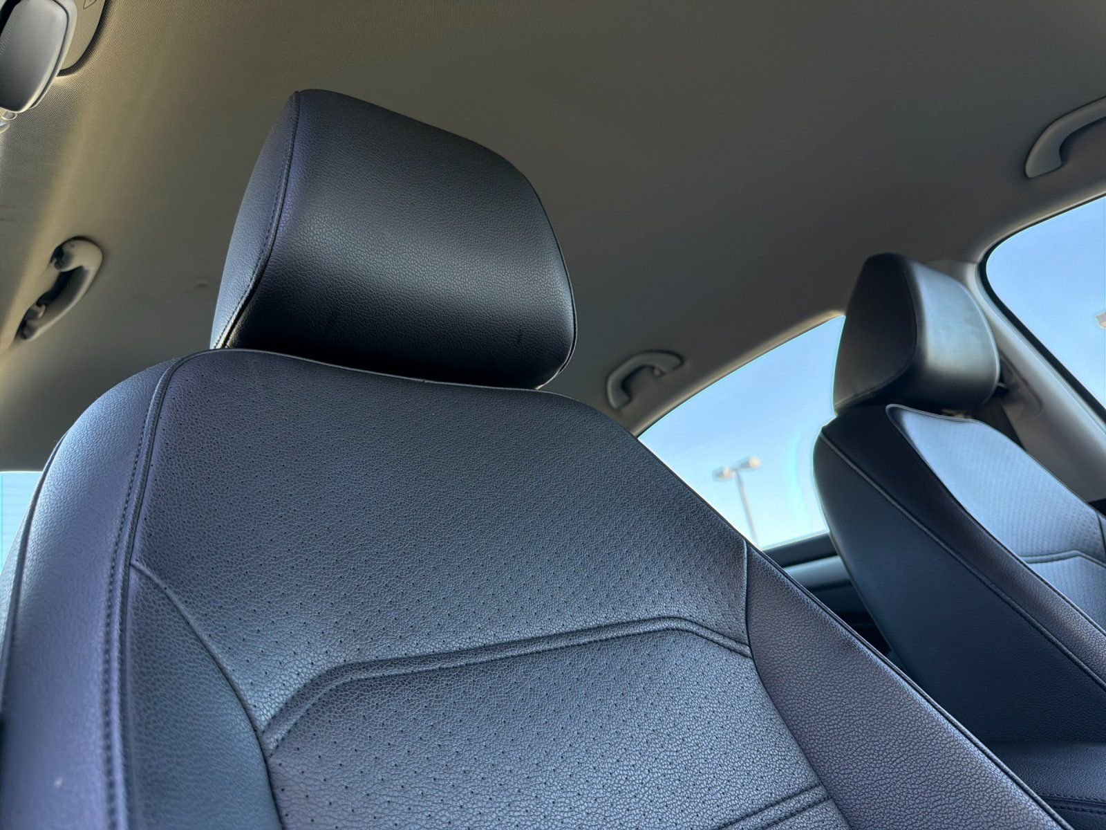 Used 2014  Volkswagen 1.8T Wolfsburg Edition image 16