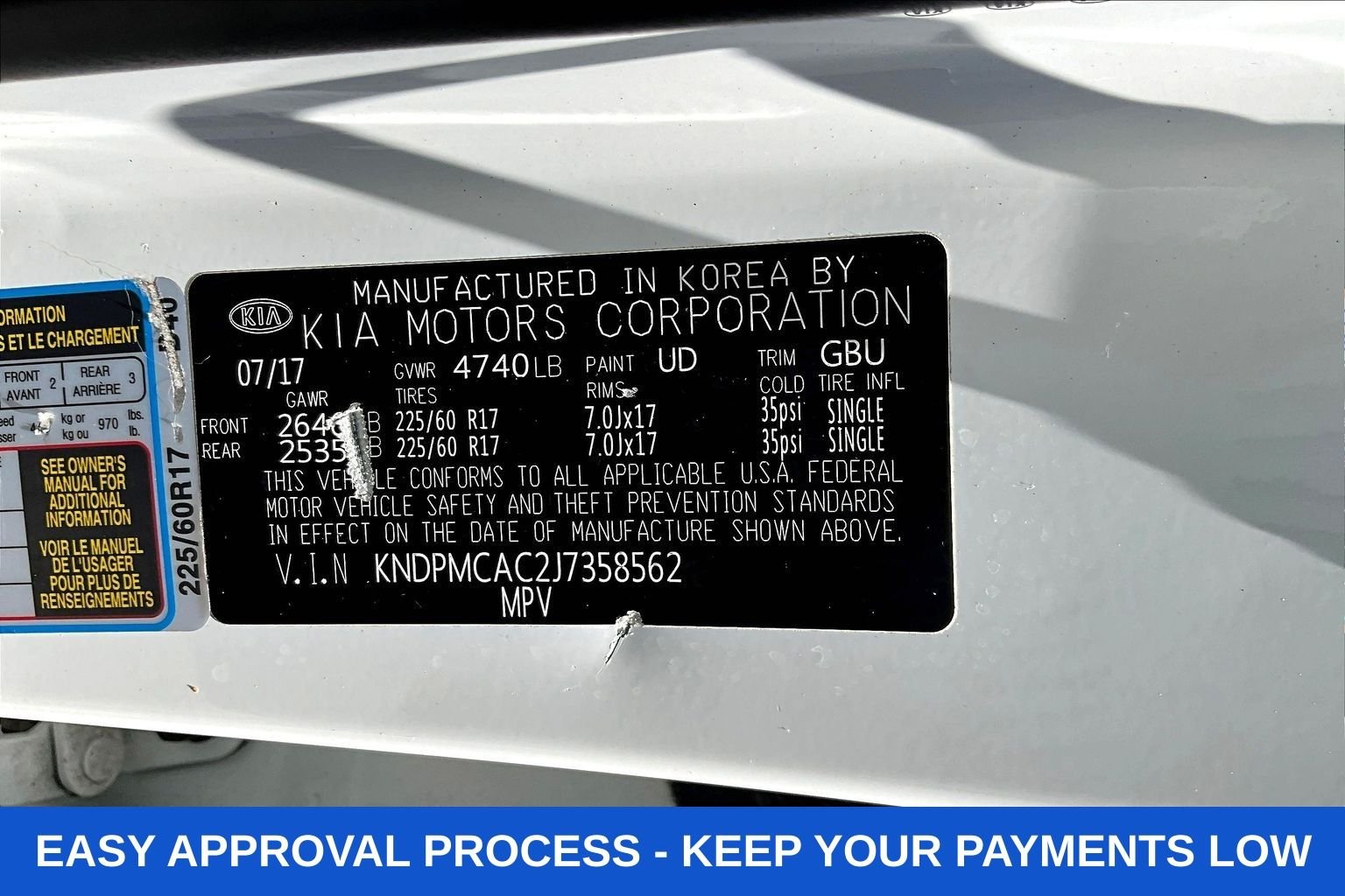 Used 2018 White Kia LX image 22