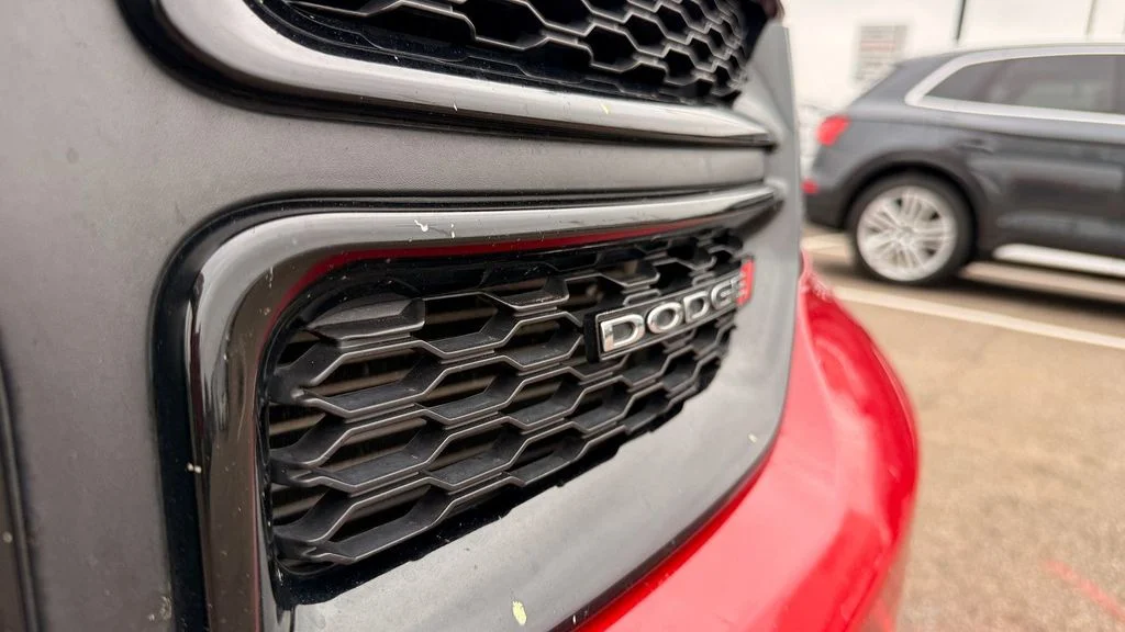 Used 2020 Red Dodge Crossroad image 7