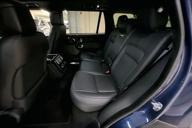 Used 2021 Blue Land Rover Westminster image 14